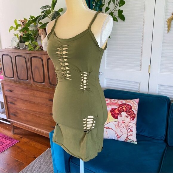 Urban Outfitters UO Slit Cut Out Macrame Mini Dress Olive Army Green New Medium - Picture 4 of 16